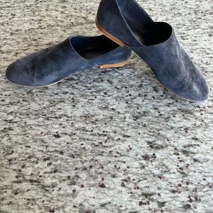 VINCE navy suede flats